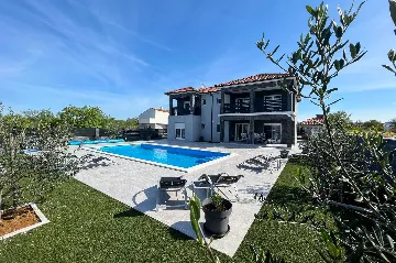 Zadar 4-Bedroom Villa with Heated Private Pool