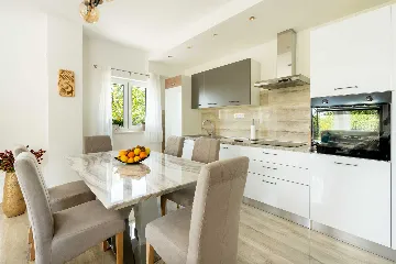 Modern Villa for 6 Guests in Lovreć with Outdoor Pool