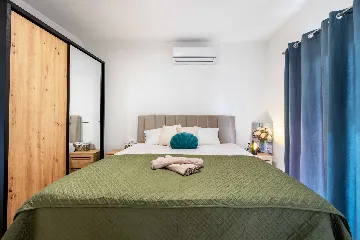 Modern Villa for 6 Guests in Lovreć with Outdoor Pool