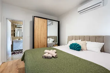 Modern Villa for 6 Guests in Lovreć with Outdoor Pool