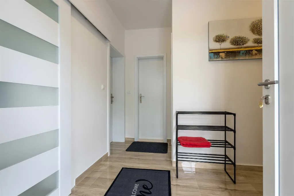 Modern Villa for 6 Guests in Lovreć with Outdoor Pool