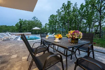 Modern Villa for 6 Guests in Lovreć with Outdoor Pool