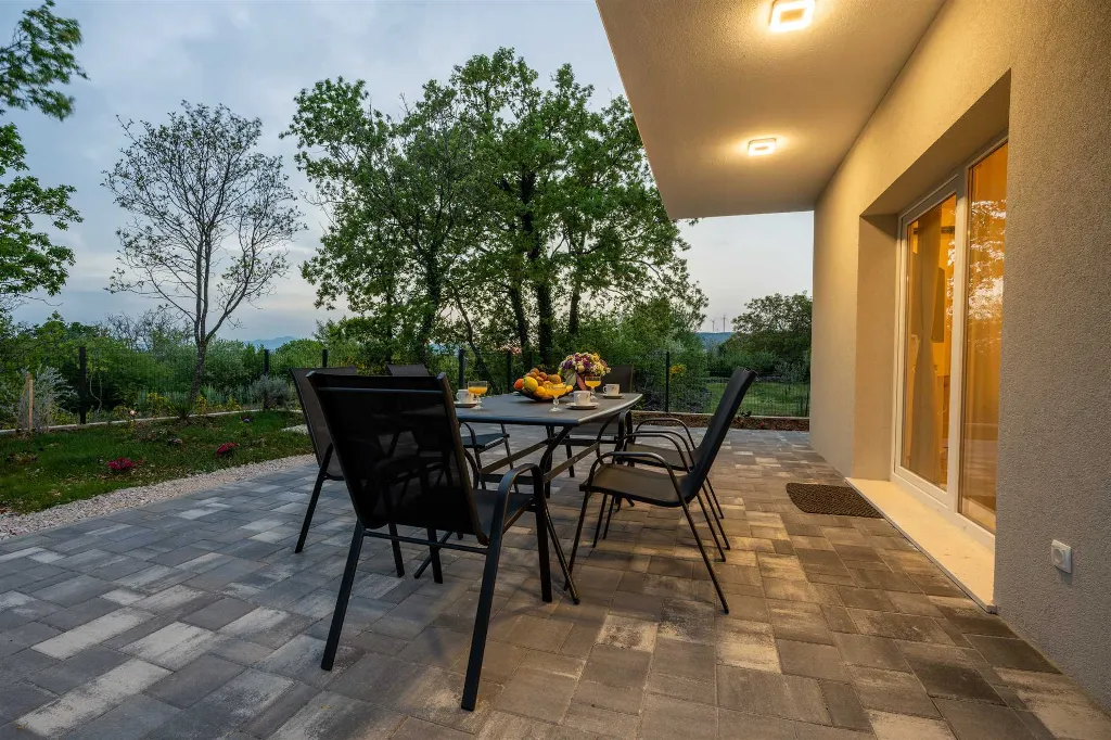 Modern Villa for 6 Guests in Lovreć with Outdoor Pool