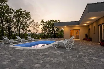 Modern Villa for 6 Guests in Lovreć with Outdoor Pool