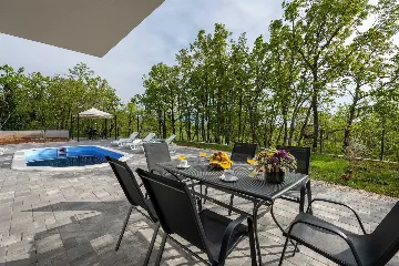 Modern Villa for 6 Guests in Lovreć with Outdoor Pool