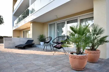Bibinje Apartment for 4 Guests with Heated Rooftop Pool