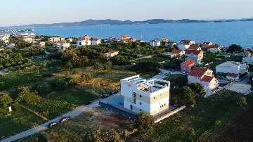 Heated Rooftop Pool Apartment for 4 Guests in Bibinje