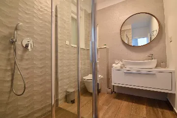 Heated Rooftop Pool Apartment for 4 Guests in Bibinje