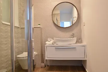 Heated Rooftop Pool Apartment for 4 Guests in Bibinje