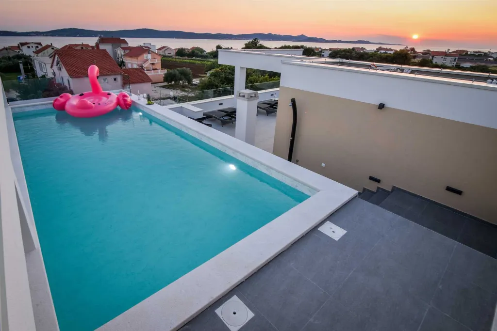 Bibinje 2-Bedroom Apartment with Heated Rooftop Pool