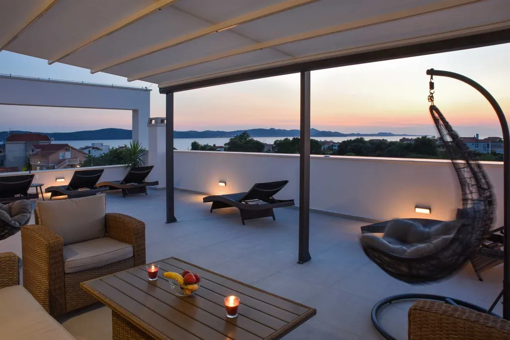 Bibinje 2-Bedroom Apartment with Heated Rooftop Pool