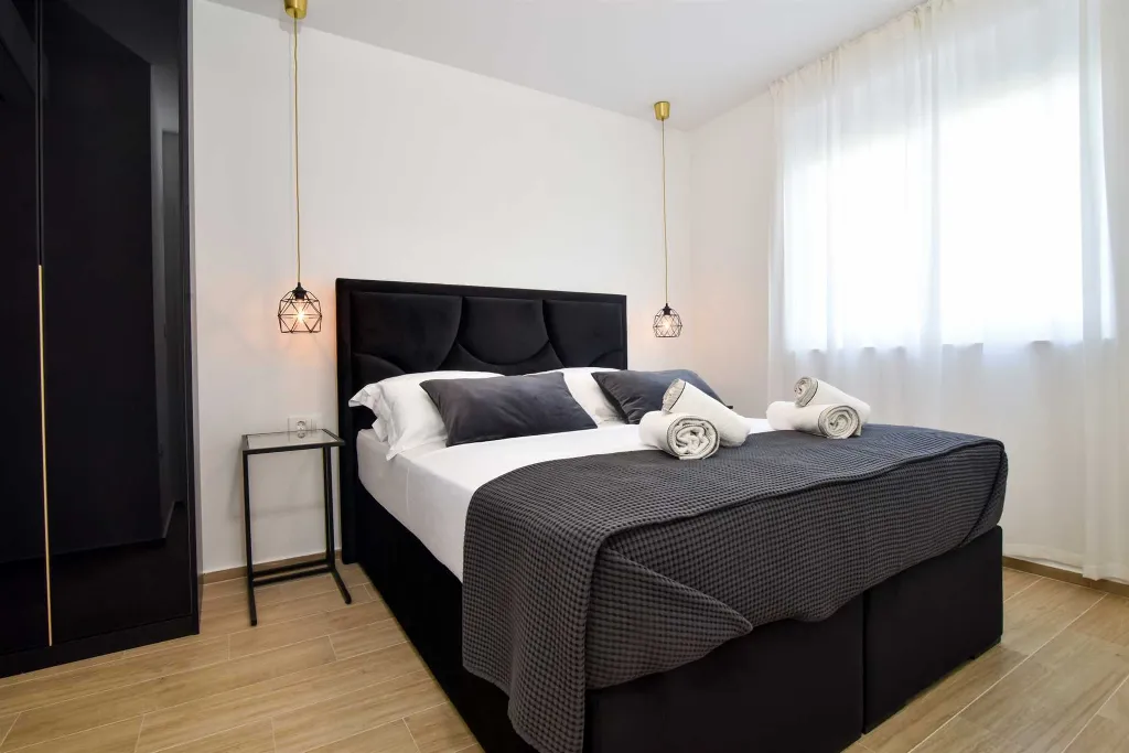 Bibinje 2-Bedroom Apartment with Heated Rooftop Pool