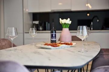 Bibinje 2-Bedroom Apartment with Heated Rooftop Pool