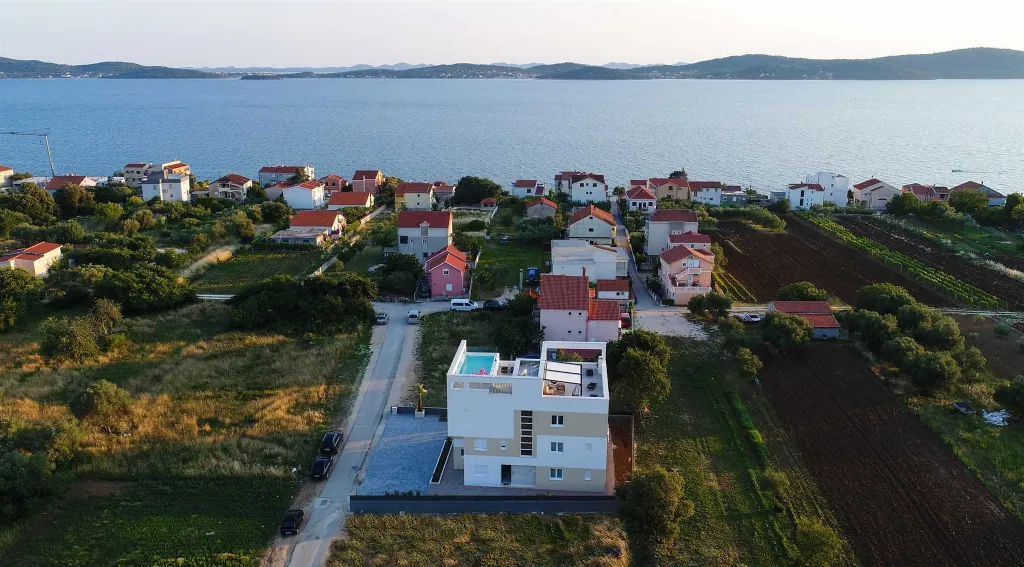 Bibinje 2-Bedroom Apartment with Heated Rooftop Pool