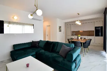 Bibinje 2-Bedroom Apartment with Heated Rooftop Pool