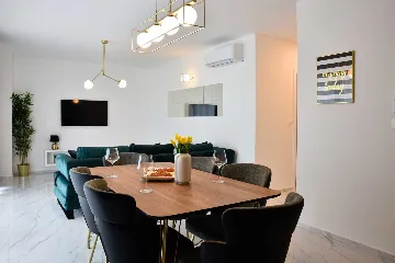 Bibinje 2-Bedroom Apartment with Heated Rooftop Pool