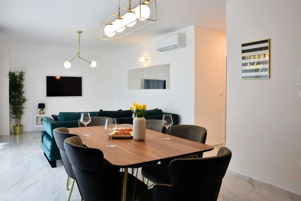 Bibinje 2-Bedroom Apartment with Heated Rooftop Pool