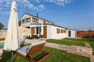 Villa in Biograd na Moru with Heated Pool (8 guests)