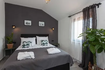 Villa in Biograd na Moru with Heated Pool (8 guests)