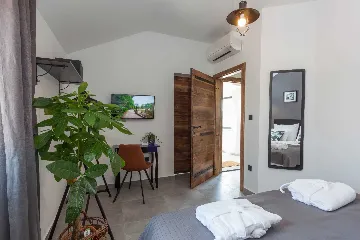 Villa in Biograd na Moru with Heated Pool (8 guests)