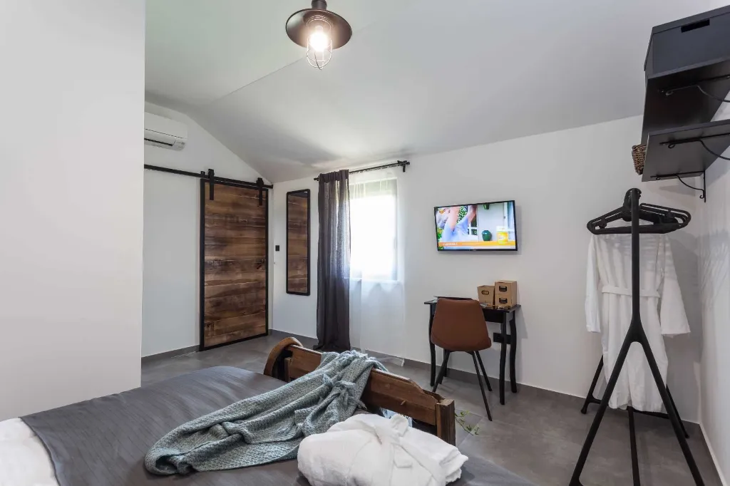 Villa in Biograd na Moru with Heated Pool (8 guests)