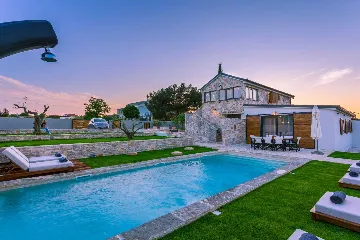 Villa in Biograd na Moru with Heated Pool (8 guests)