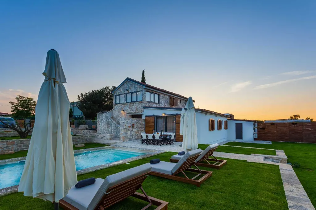Villa in Biograd na Moru with Heated Pool (8 guests)