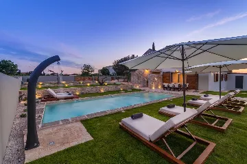 Villa in Biograd na Moru with Heated Pool (8 guests)