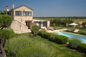 Villa in Biograd na Moru with Heated Pool (8 guests)