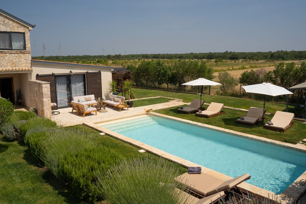 Villa in Biograd na Moru with Heated Pool (8 guests)