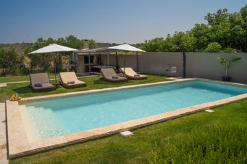 Villa in Biograd na Moru with Heated Pool (8 guests)
