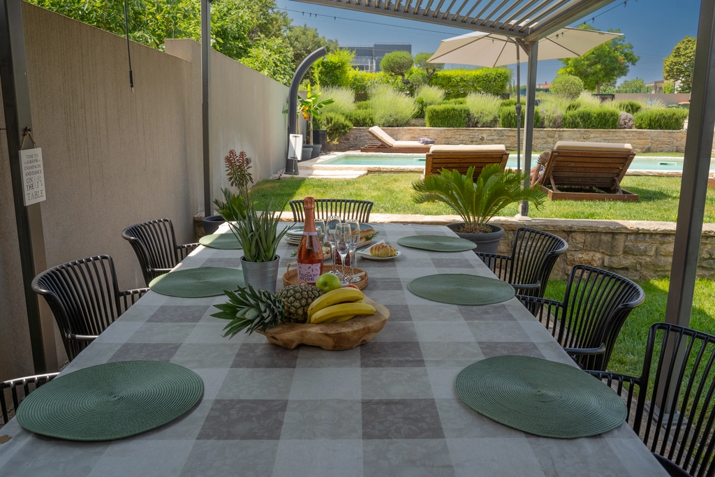 Villa in Biograd na Moru with Heated Pool (8 guests)
