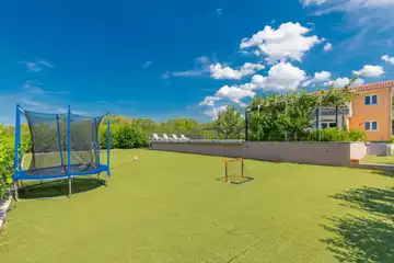 Private Pool Air-Conditioned Villa in Žeževica