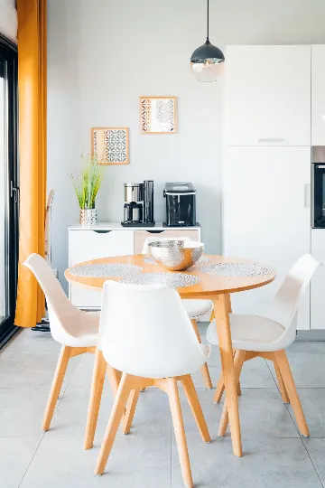 2-Bedroom Apartment with Pool in Slatine