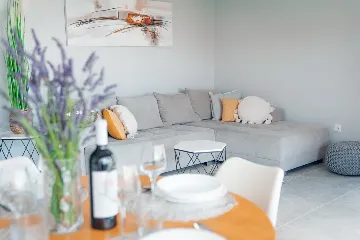 2-Bedroom Apartment with Pool in Slatine