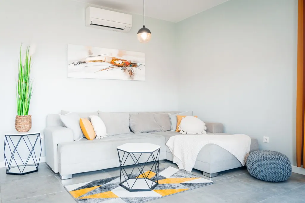 2-Bedroom Apartment with Pool in Slatine