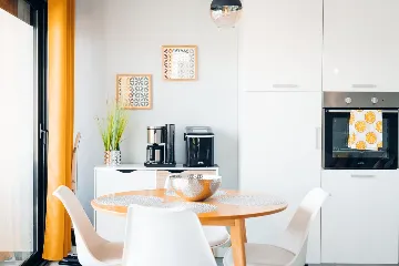 2-Bedroom Apartment with Pool in Slatine