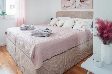 2-Bedroom Apartment with Pool in Slatine