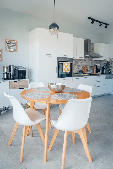 2-Bedroom Apartment with Pool in Slatine