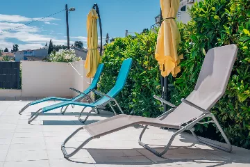 2-Bedroom Apartment with Pool in Slatine