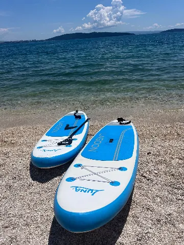 2-Bedroom Apartment with Pool in Slatine