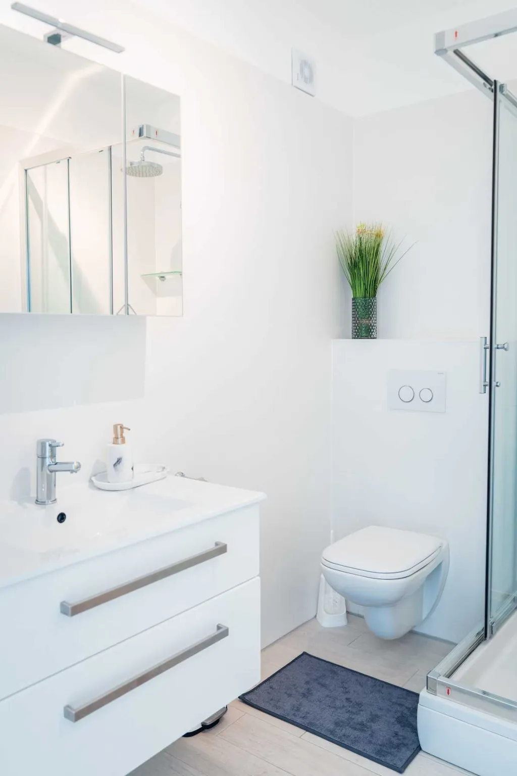 1-Bedroom Apartment in Rogoznica for 4 Guests