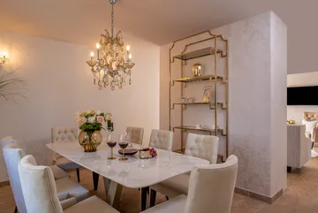 Villa with Pool, Sauna & Jacuzzi in Pražnica