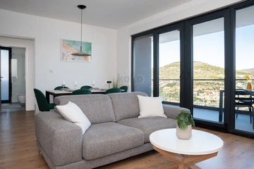 Sea-View 3-Bedroom Apartment with Terrace