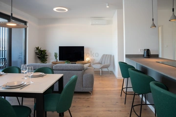 Sea-View 3-Bedroom Apartment with Terrace