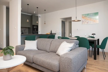 Sea-View 3-Bedroom Apartment with Terrace