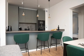 Sea-View 3-Bedroom Apartment with Terrace