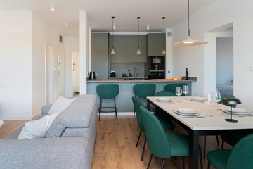 Sea-View 3-Bedroom Apartment with Terrace