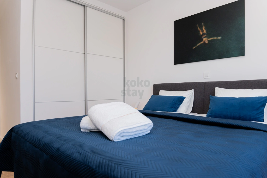 Sea-View 3-Bedroom Apartment with Terrace