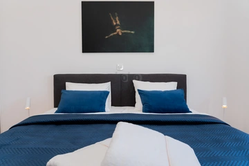 Sea-View 3-Bedroom Apartment with Terrace